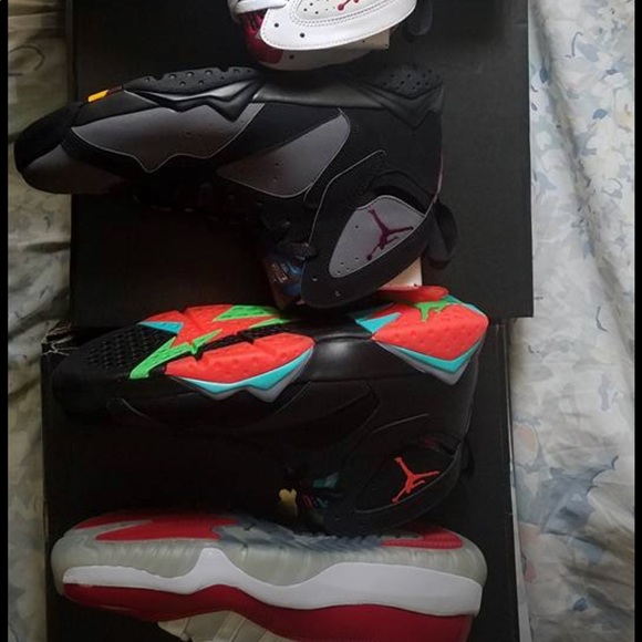 Retros - Picture 2 of 3